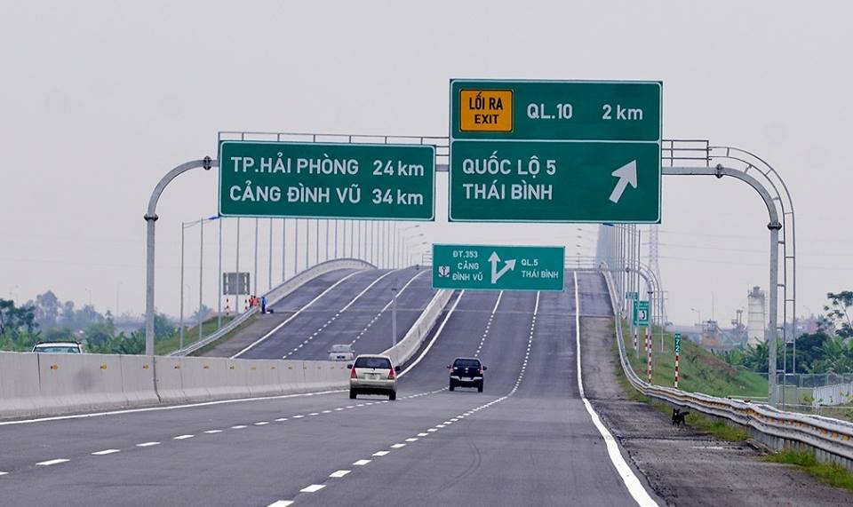 Nhắc nhở các bác tài khi lái xe trên cao tốc